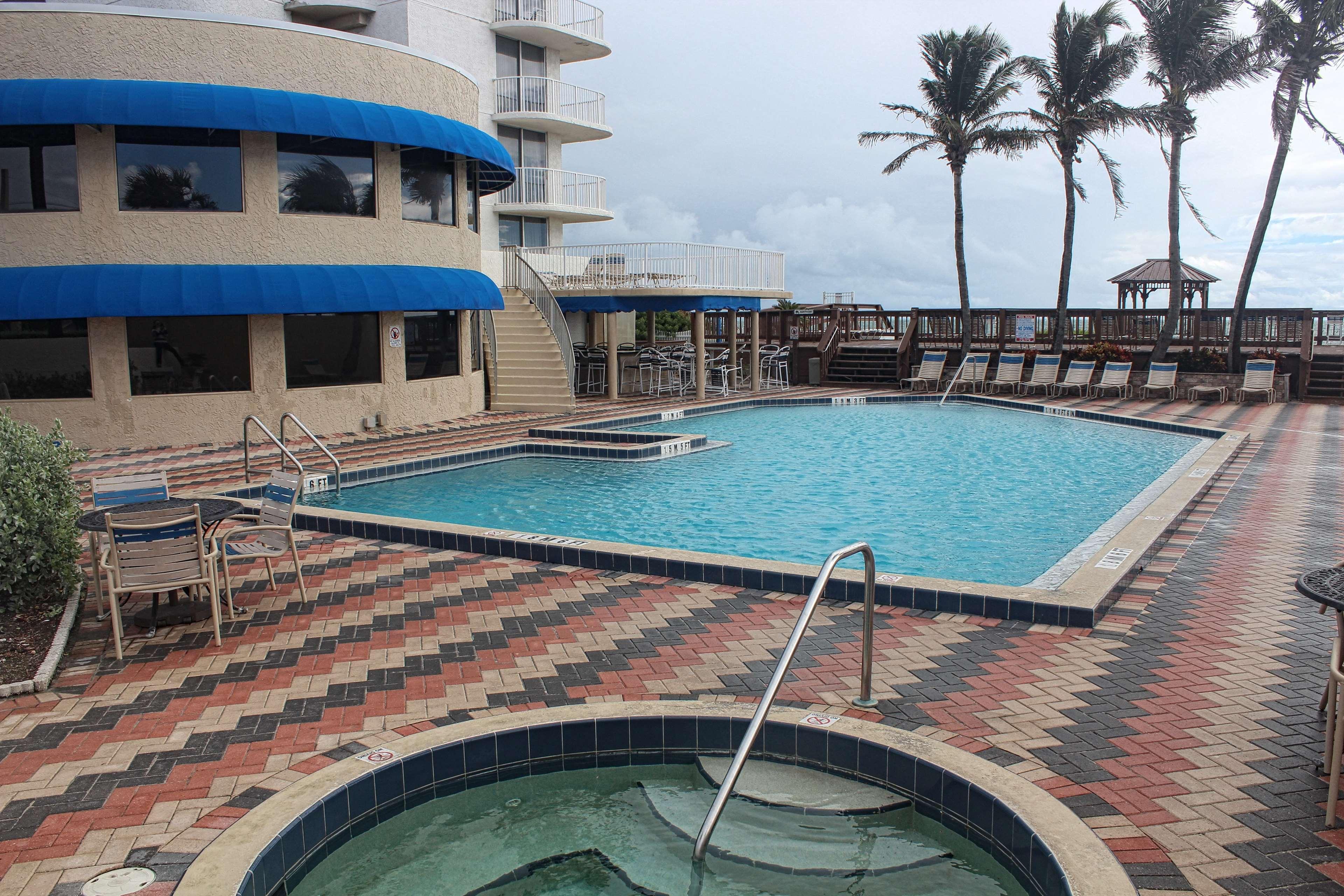 Radisson Suite Hotel Oceanfront Melbourne Exterior photo